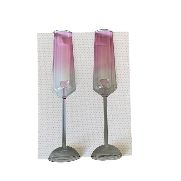VIRAL Cupcakes & Cashmere Pink Heart Glass Champagne Flutes Set of 2 New - Picture 7 of 14